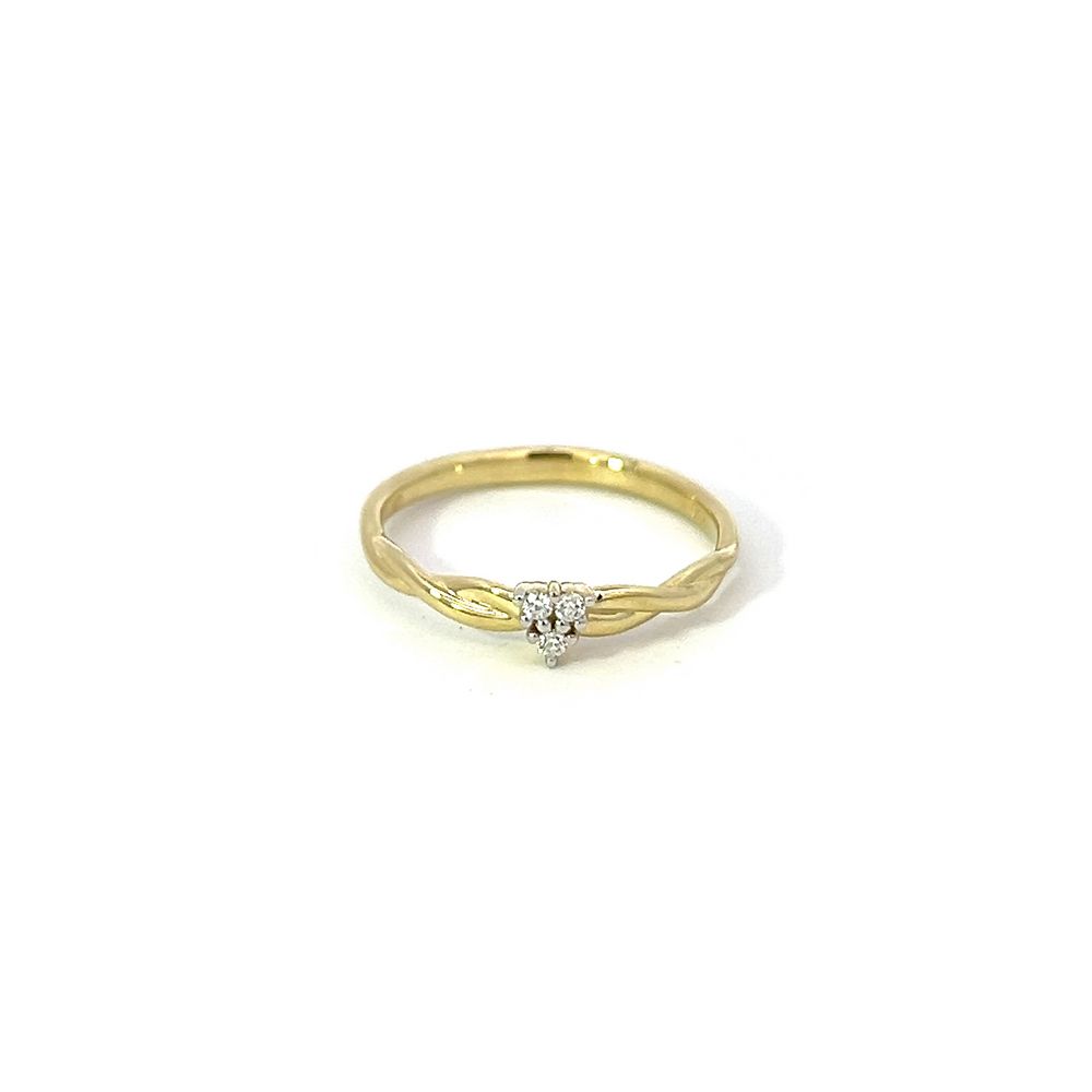 Petite Twist Tri-Diamond Ring in Yellow Gold