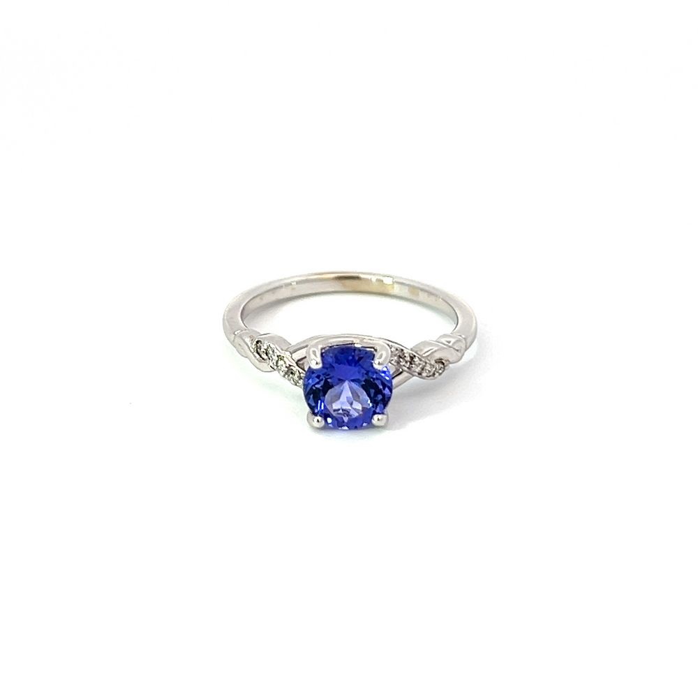 Tanzanite Solitaire Twist Ring in 14ct White Gold