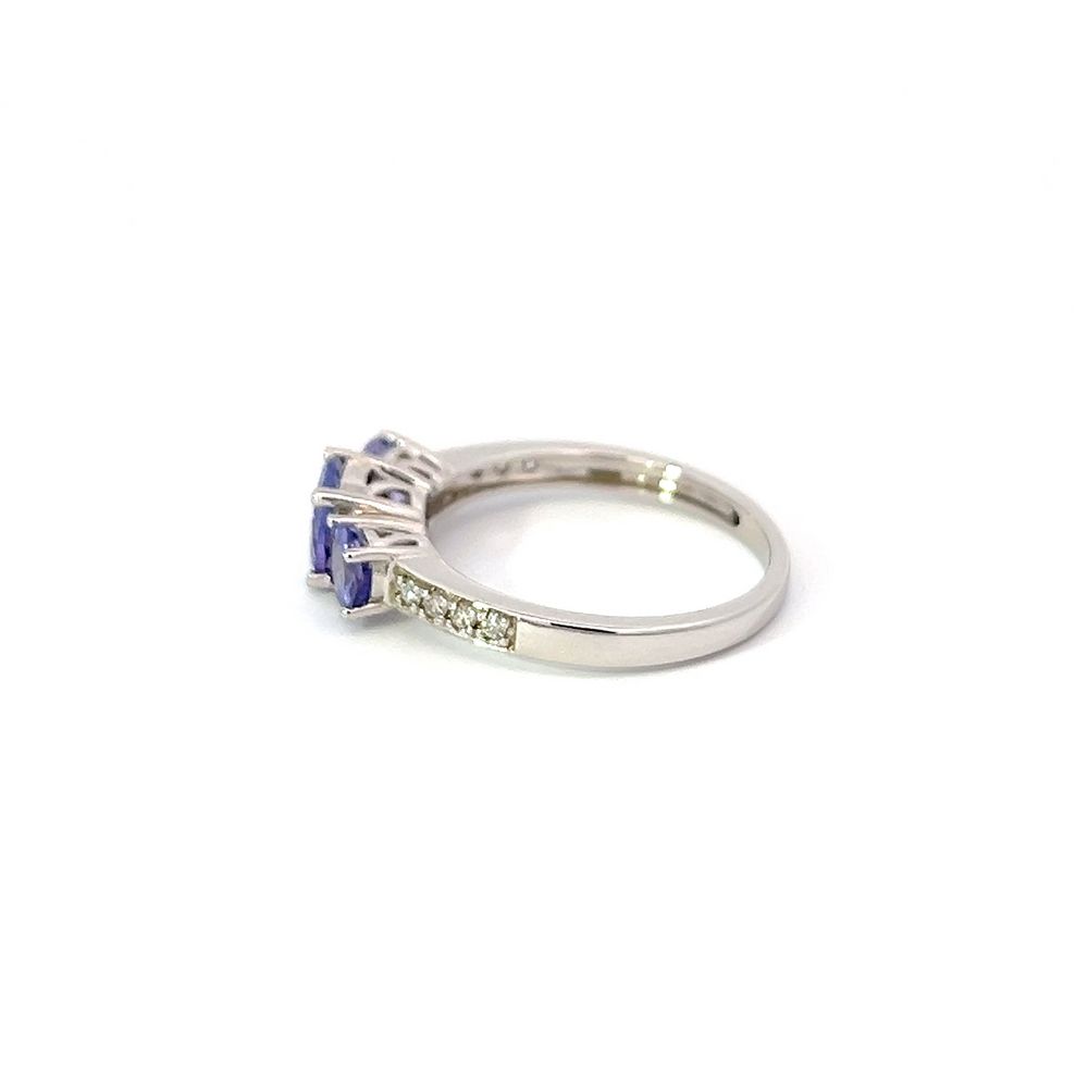 Tanzanite 3 Stone Ring in White Gold