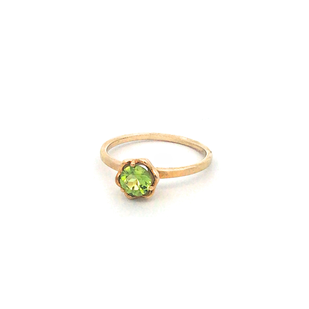 5mm Peridot Ring in 9ct Gold Organic Setting Ring