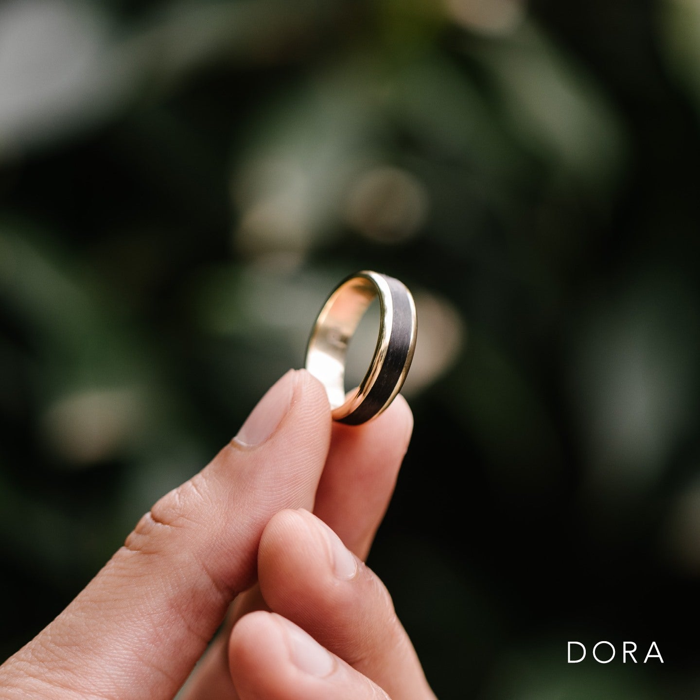 DORA Men's Gold and Carbon Fiber Raised Edges Ring