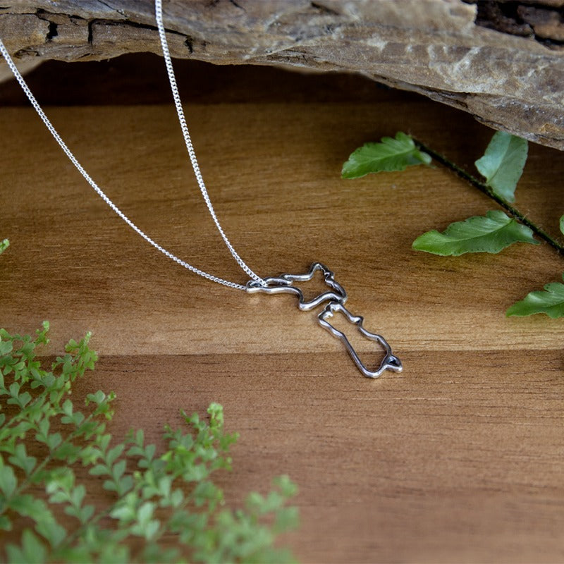 Evolve NZ Map Necklace (Pure Paradise)