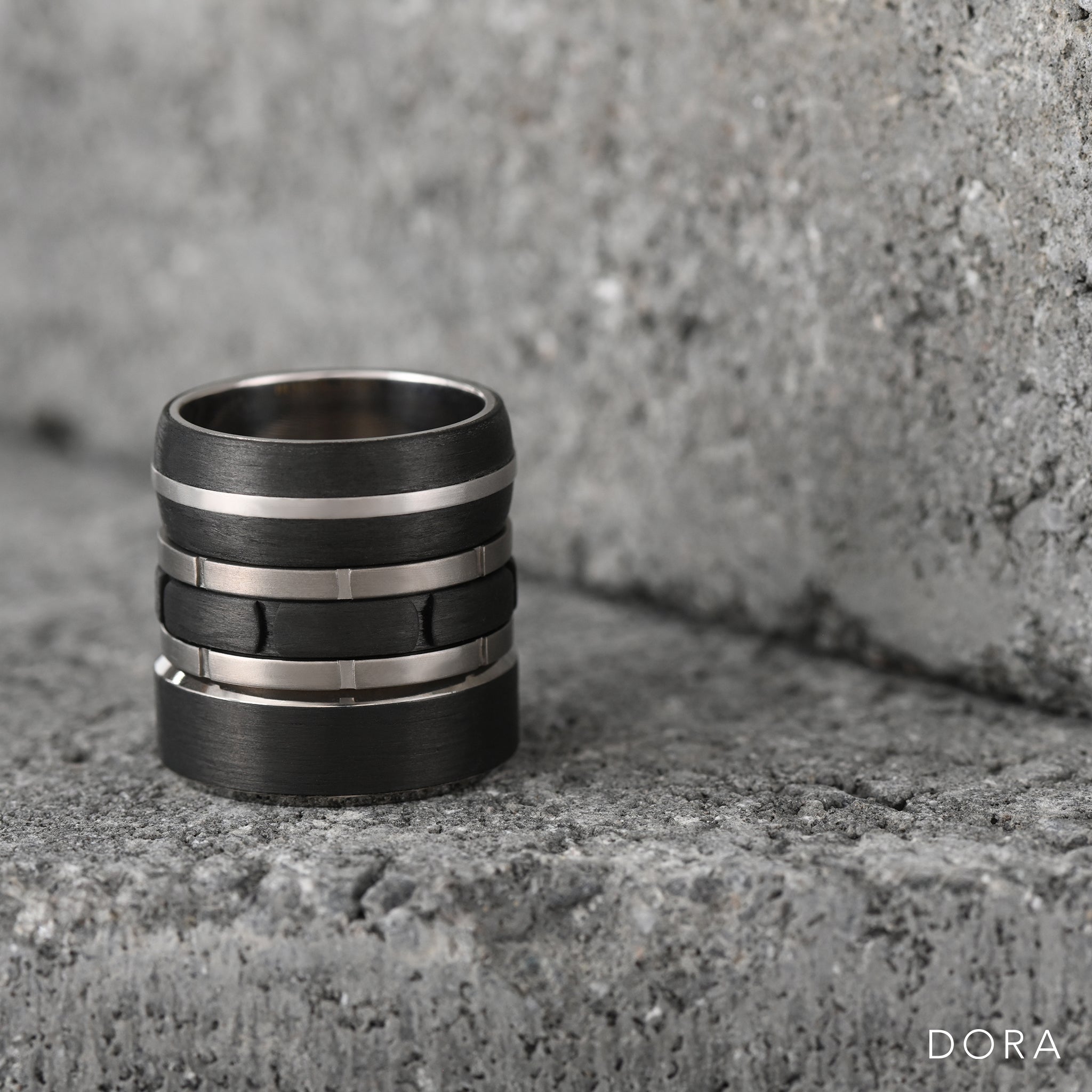 DORA Men's Matte Carbon Fiber & White Gold Ring