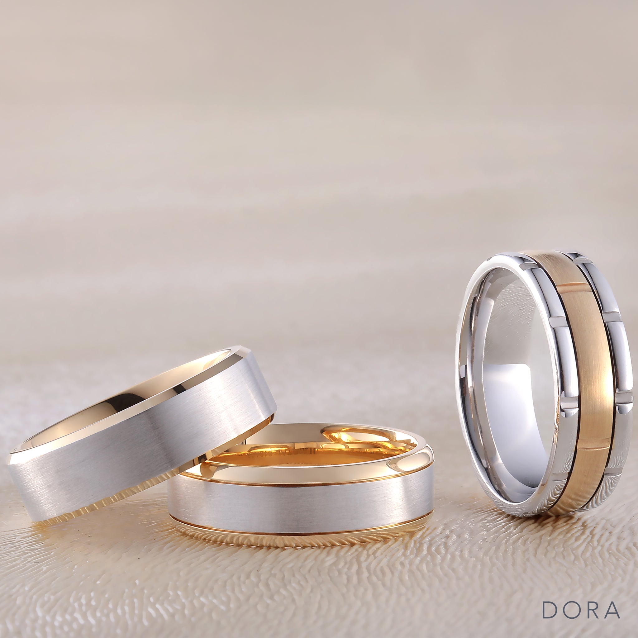 DORA Men's Polished Titanium Ring