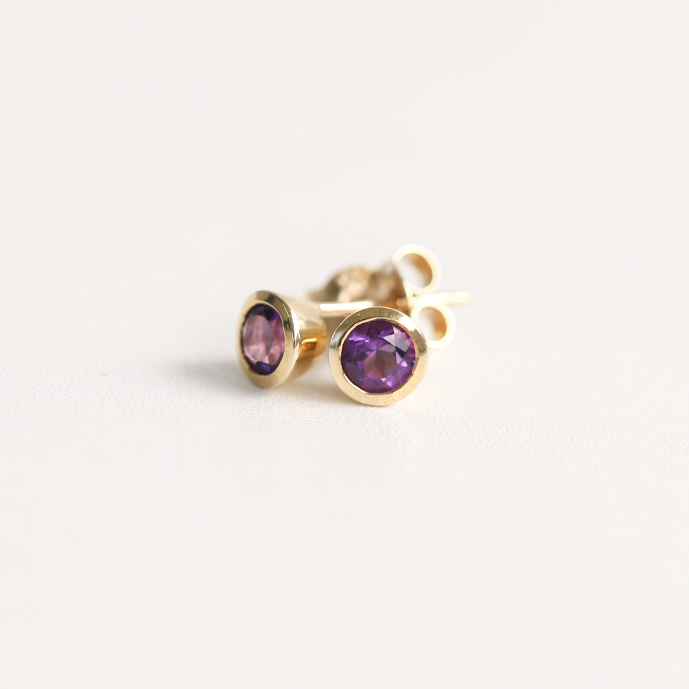 4mm Amethyst Stud Earrings in 9ct Gold