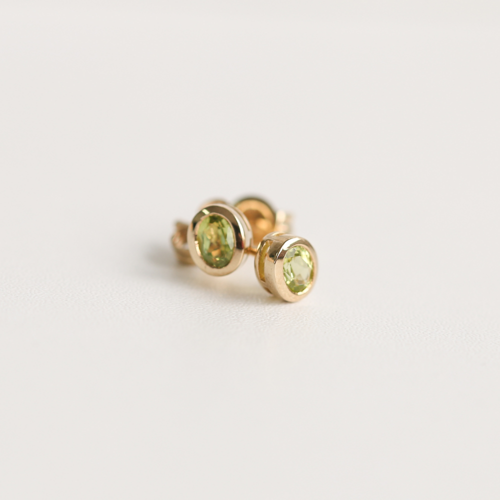 Peridot Rubover Stud Earrings in 9ct Gold