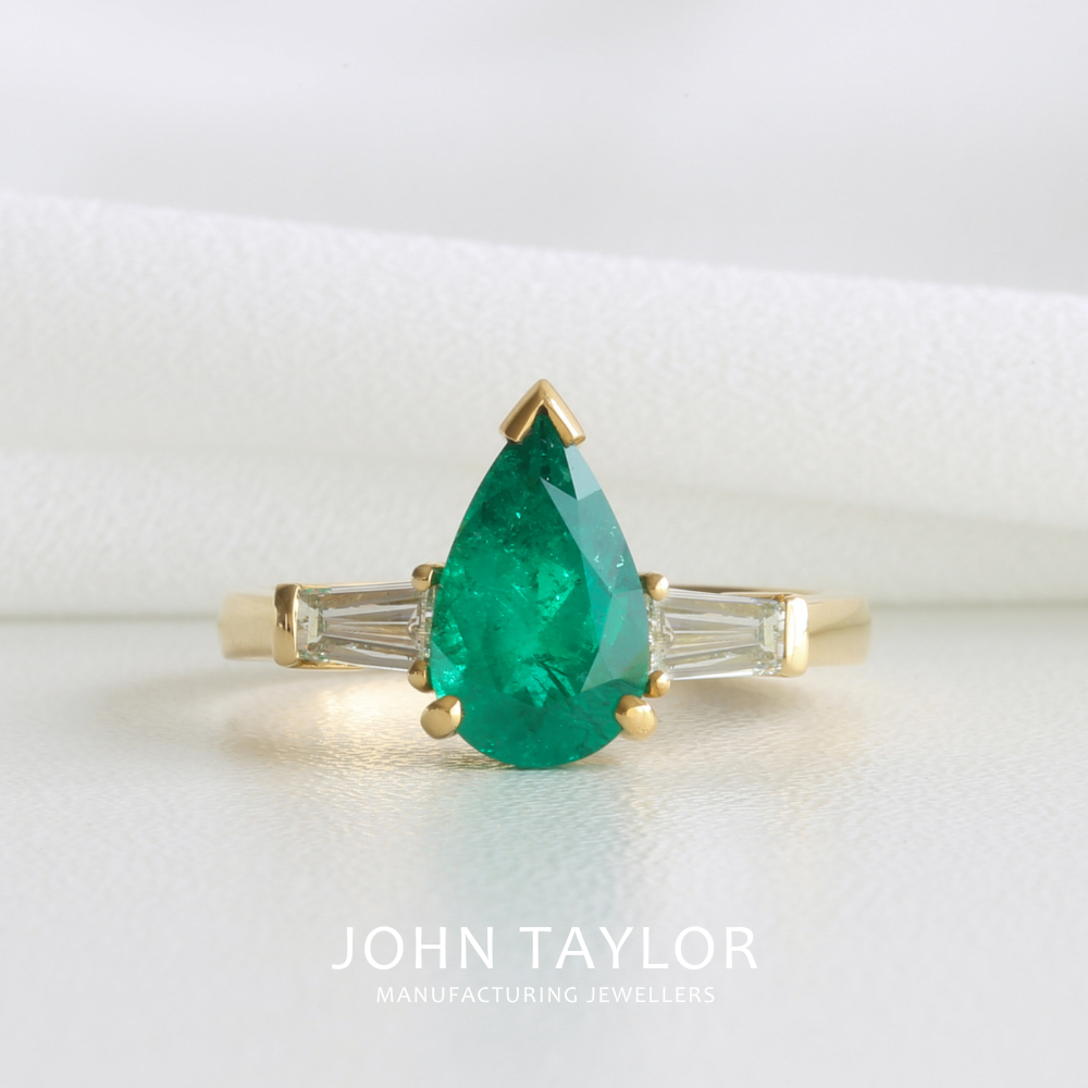 Handmade 1.51ct Columbian Emerald Ring with Baguette Diamonds