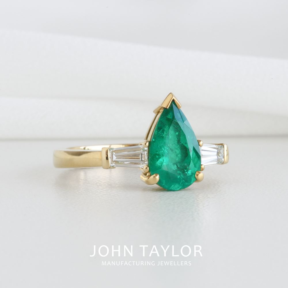 Handmade 1.51ct Columbian Emerald Ring with Baguette Diamonds