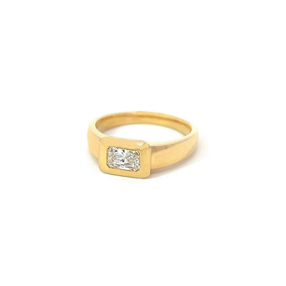 0.5ct Radiant-Cut Diamond Solitaire Ring in 18ct Gold