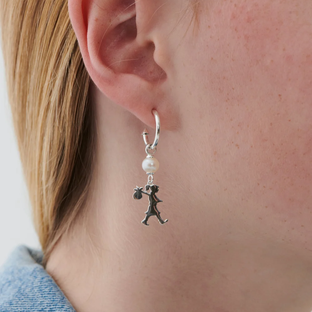 Karen Walker Silver Runaway Girl with a Pearl Earrings