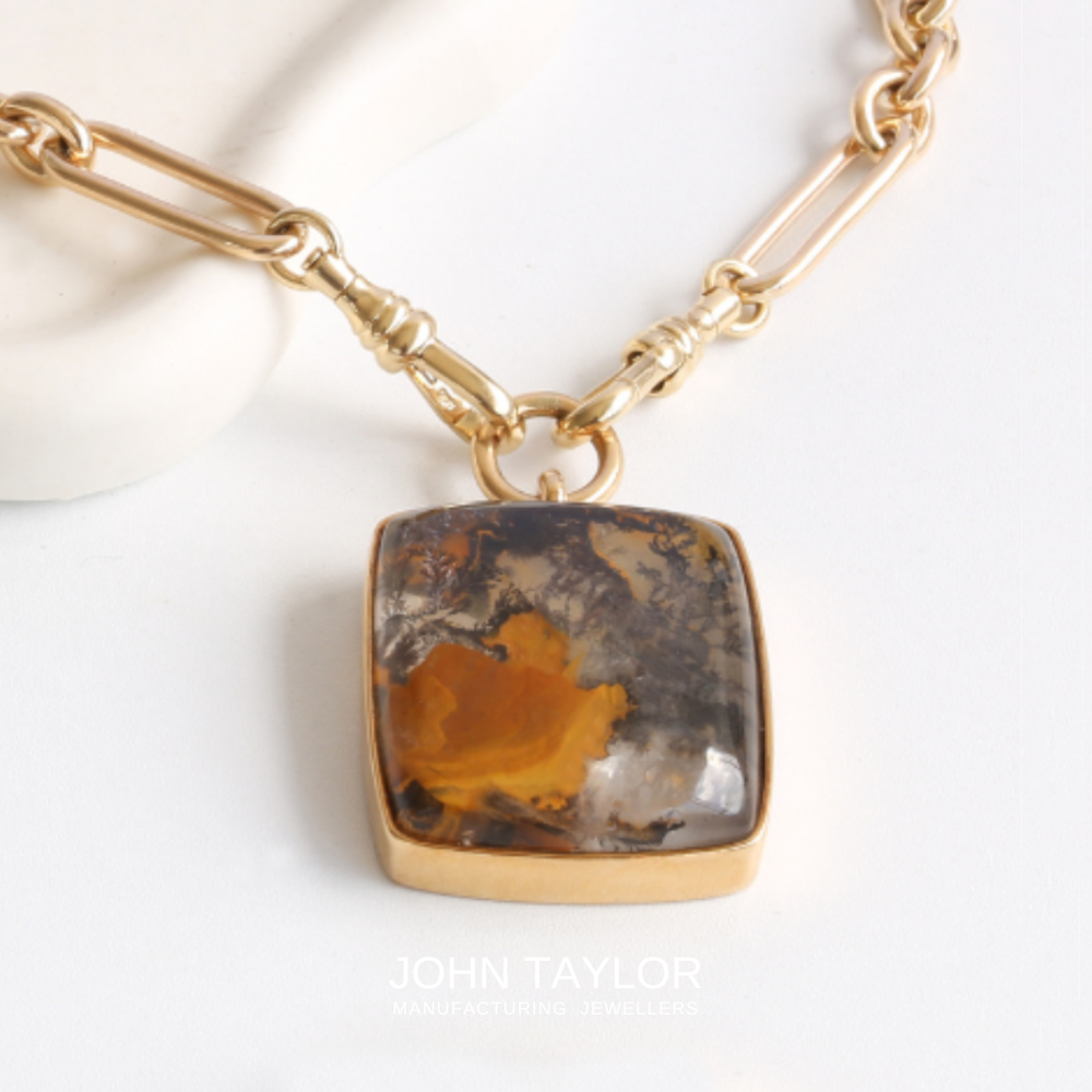 Handmade Yellow Gold Cushion Agate Pendant
